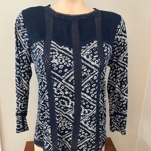 Lucky Brand woman’s top Size small